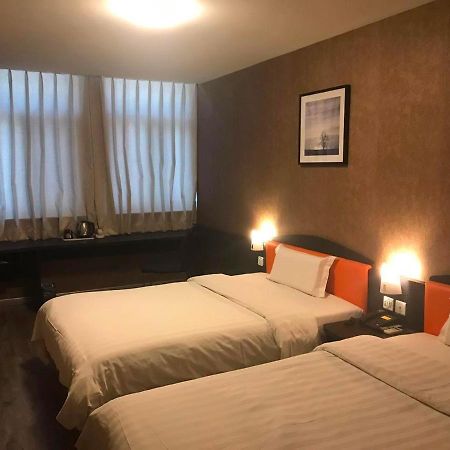 7Days Inn West Liaoyang Road Carrefour Циндао Экстерьер фото